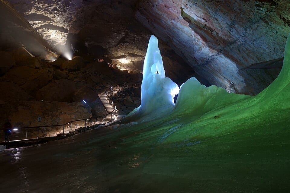 Dachstein-Rieseneishöhle, Hallstatt