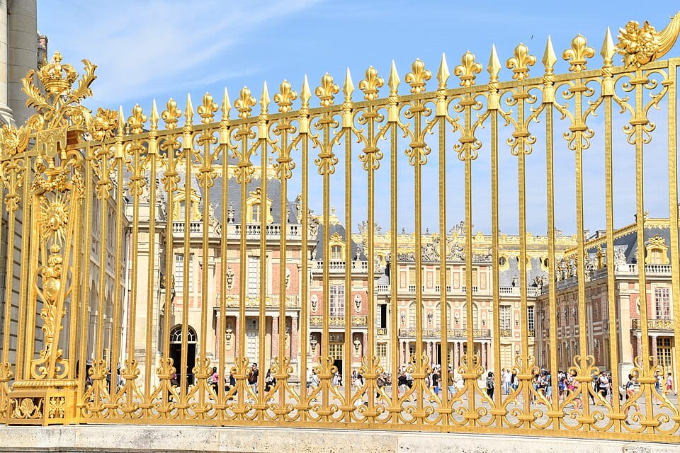 Place d'Armes und Königliches Gitter, Versailles